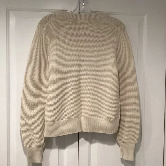 GAP Women's cream Crew Neck Sweater with logo Size Small - Picture 3 of 5